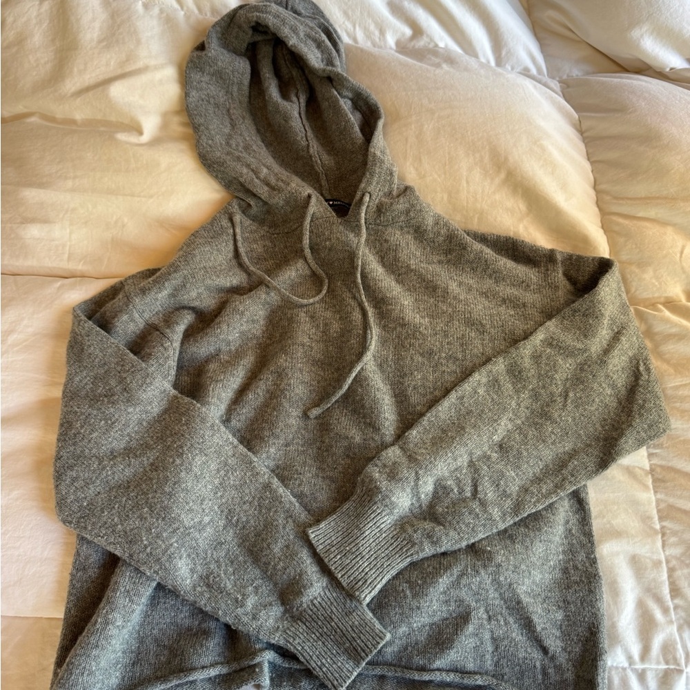 Brandy Melville Light Gray Knit Sweater